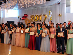 Торжественная церемония награждения учащихся, обладателей почетного знака «Алтын белгі»